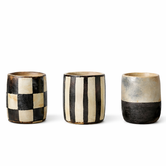 Poterie de Sejnane façonnée à la main
